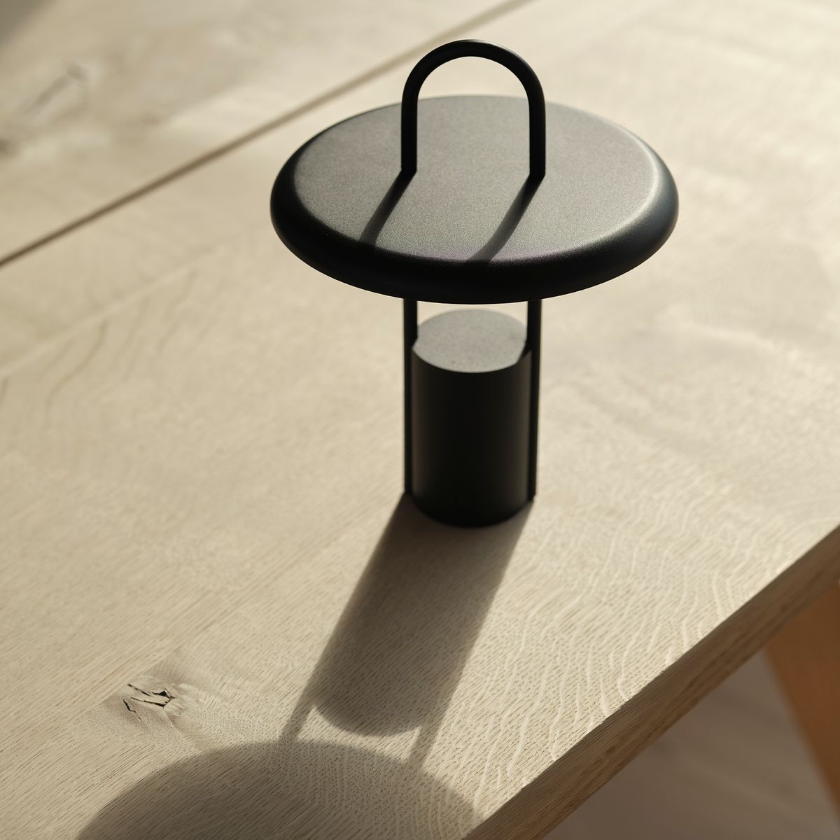 Pier LED Lamp